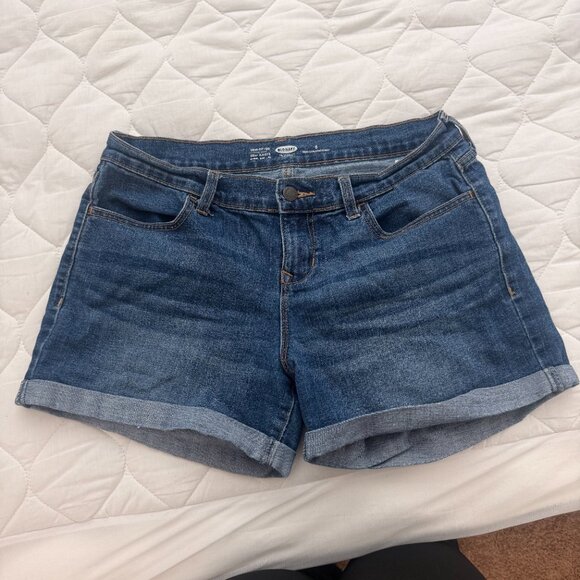 Old Navy Semi-Fit Denim Shorts | Cuffed Hem | Size 6 Regular - Picture 2 of 8
